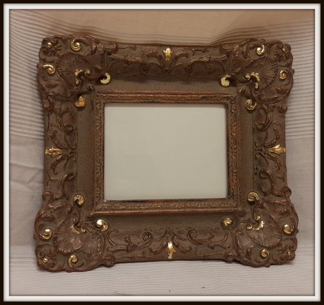 014.2023 Rama paryska. In 18 x 22 cm, Out 40 x 35 cm